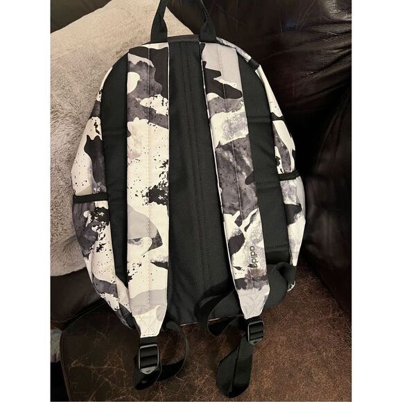 Adidas Trefoil Backpack 2.0 - Picture 2 of 9